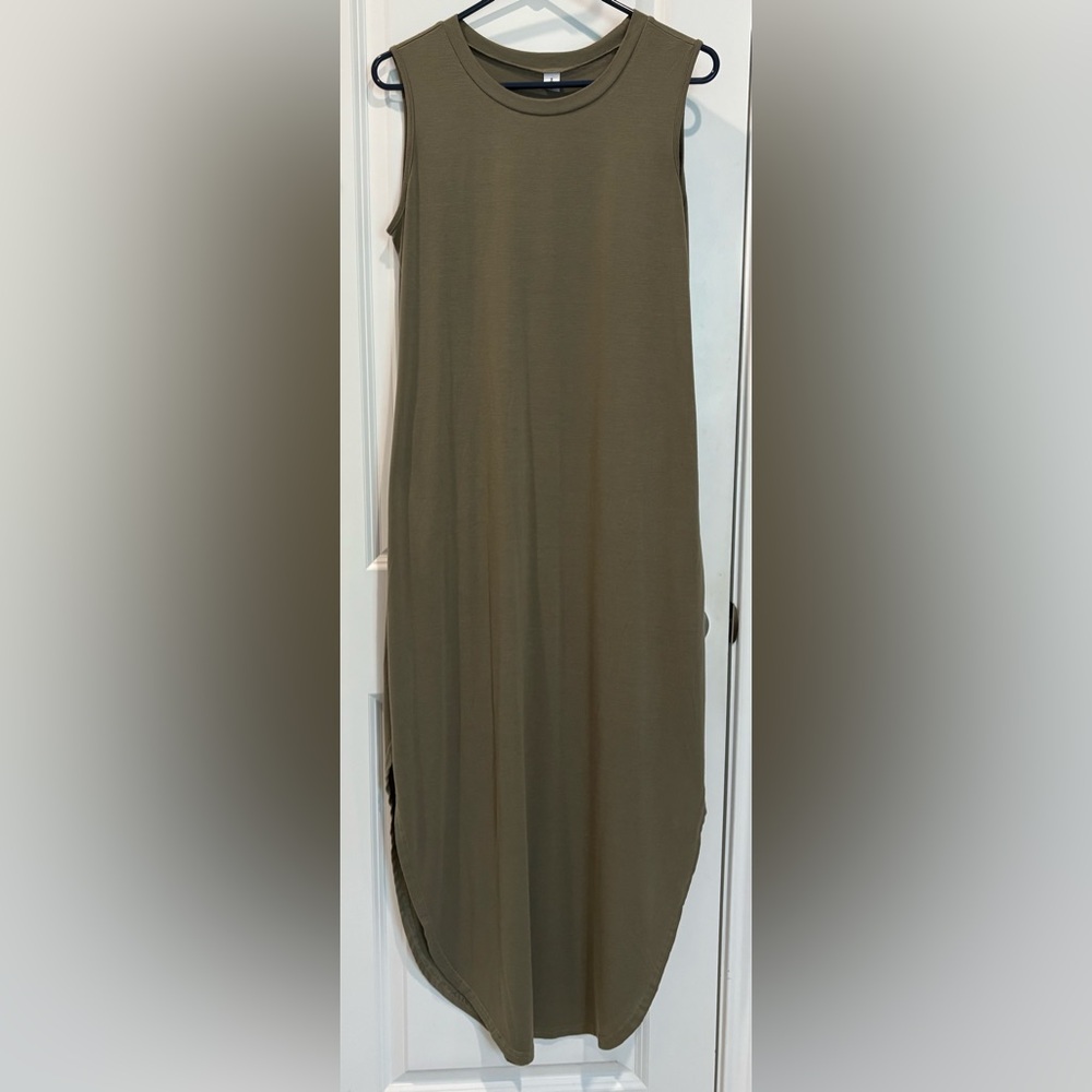 Anrabess Sleeveless Maxi Sundress in Olive - Picture 2 of 6